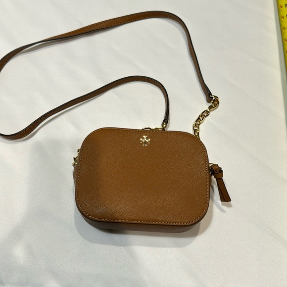 Tory Burch Handbags - Tory Burch emerson crossbody